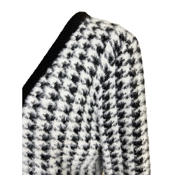 TAHARI | Eyelash Houndstooth Sweater X-Large Black White - Picture 4 of 9